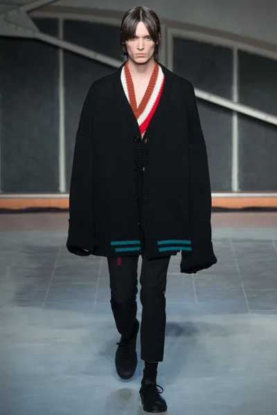 Look 24